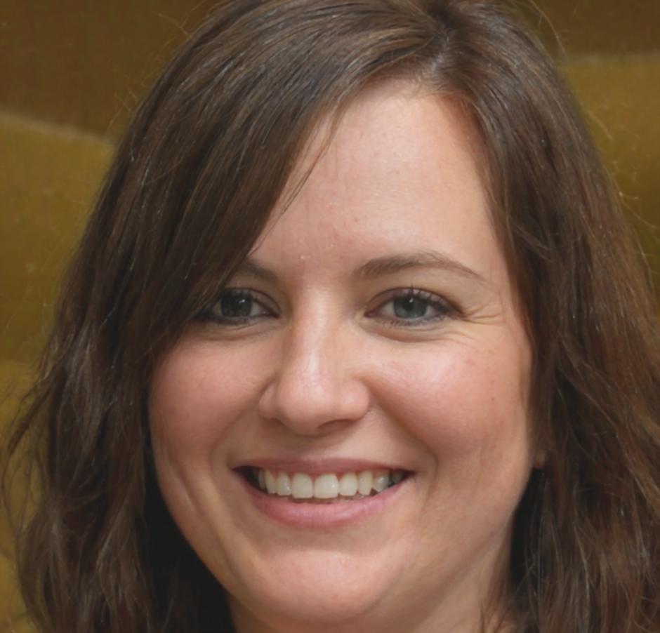 Expertin zeigt Styling-Techniken im Unterricht